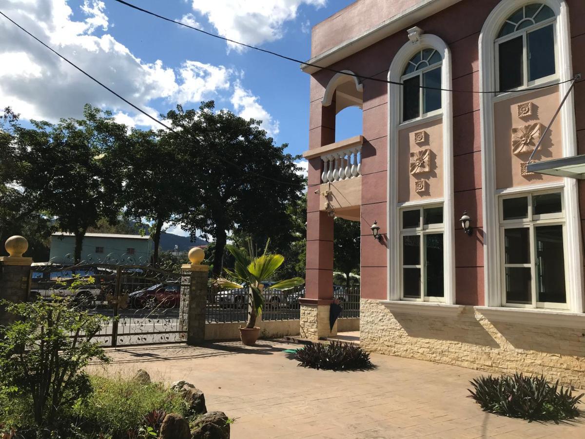 山同青旅背包客棧 Hostel Puli Exterior photo